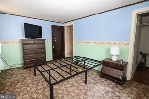 243 Pierce St, Pottsville, PA 17901 - Photo 13