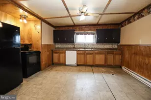 128 Spruce St, Minersville, PA 17954 - Photo 13