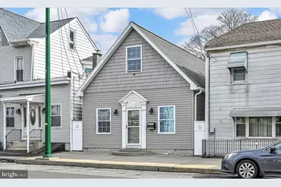 135 S 2nd Street, Saint Clair, PA 17970 - Photo 3