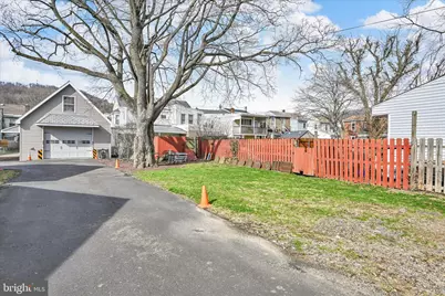135 S 2nd Street, Saint Clair, PA 17970 - Photo 25