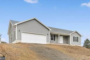 1013 Indian Dr, Auburn, PA 17922 - Photo 3