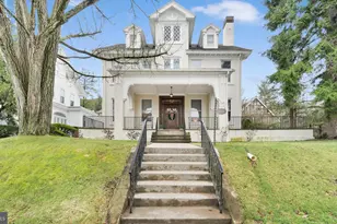 1811 Mahantongo St, Pottsville, PA 17901 - Photo 1