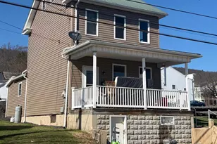 917 E Wiconisco Ave, Tower City, PA 17980 - Photo 1