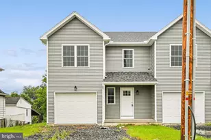 1336 Seneca St, Pottsville, PA 17901 - Photo 1