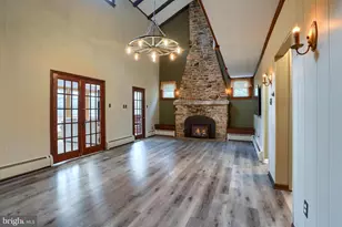 92 Shoreline Dr, Pine Grove, PA 17963 - Photo 9