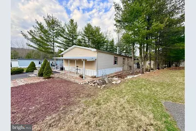 203 Faith Drive, New Ringgold, PA 17960 - Photo 3