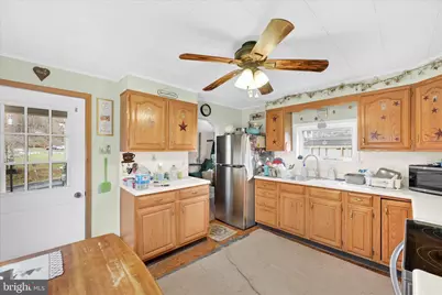 24 S School Row Street, Pottsville, PA 17901 - Photo 15