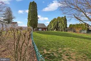 1506 Mt Hope Ave, Pottsville, PA 17901 - Photo 3