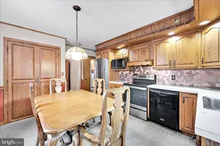 519 Greenwood Ave, Pottsville, PA 17901 - Photo 13