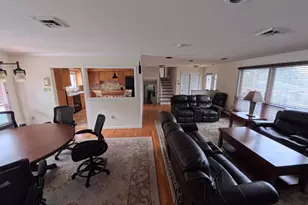 2057 Mahantongo St, Pottsville, PA 17901 - Photo 5