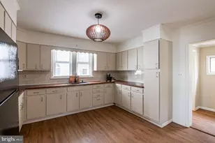 201 Ohio Ave, Shenandoah, PA 17976 - Photo 11