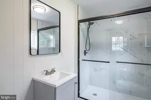 201 Ohio Ave, Shenandoah, PA 17976 - Photo 13