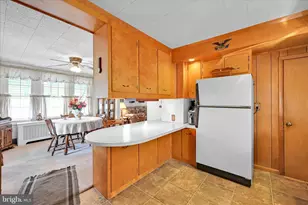 425 W Market St, Orwigsburg, PA 17961 - Photo 17