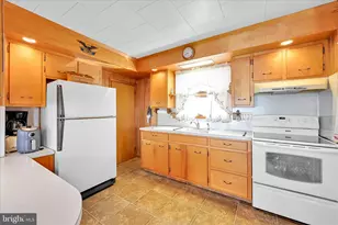 425 W Market St, Orwigsburg, PA 17961 - Photo 15