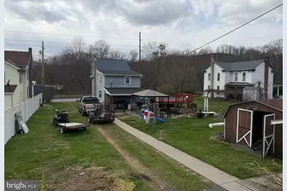 412 E Railroad Avenue, New Ringgold, PA 17960 - Photo 25
