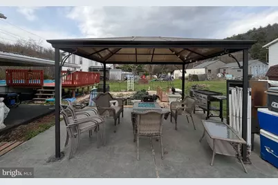 412 E Railroad Avenue, New Ringgold, PA 17960 - Photo 21