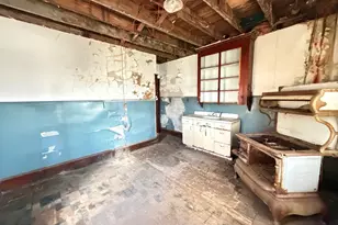 270 3rd St, Coaldale, PA 18218 - Photo 27