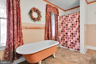 41 N Tulpehocken St, Pine Grove, PA 17963 - Photo 21