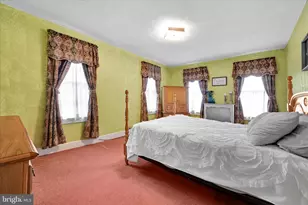 41 N Tulpehocken St, Pine Grove, PA 17963 - Photo 17