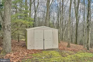 826 Pinewood Dr, Pottsville, PA 17901 - Photo 39