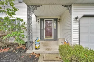 826 Pinewood Dr, Pottsville, PA 17901 - Photo 5