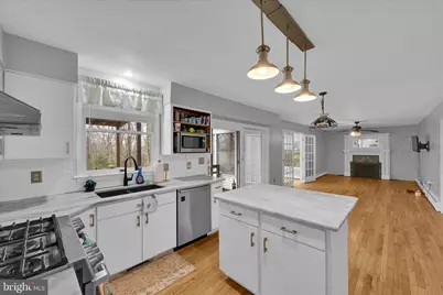 826 Pinewood Drive, Pottsville, PA 17901 - Photo 11