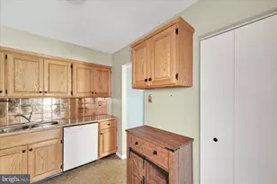 1901 Village Rd, Orwigsburg, PA 17961 - Photo 15