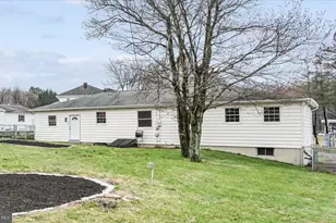 555 S Garfield Ave, Frackville, PA 17931 - Photo 25