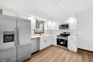 555 S Garfield Ave, Frackville, PA 17931 - Photo 11