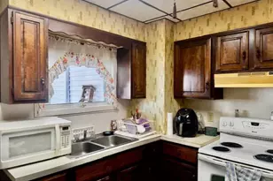 320 W Coal St, Shenandoah, PA 17976 - Photo 15