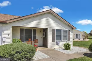 555 Honeysuckle Ct, Pine Grove, PA 17963 - Photo 23