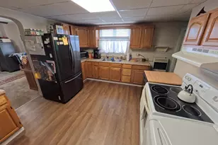 234 S Broad Mountain Ave, Frackville, PA 17931 - Photo 7