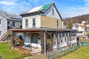 40 Chestnut St, Cressona, PA 17929 - Photo 1