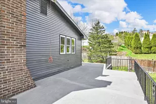 300 Topeka Ave, Shenandoah, PA 17976 - Photo 7