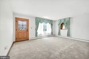 214 W Maple St, Valley View, PA 17983 - Photo 11