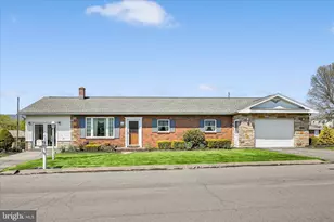 214 W Maple St, Valley View, PA 17983 - Photo 29