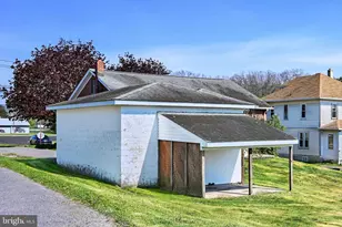 305 S Good Spring Rd, Hegins, PA 17938 - Photo 9