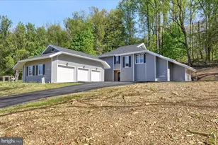 92 S Sweet Arrow Lake Rd, Pine Grove, PA 17963 - Photo 3