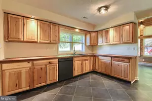 92 S Sweet Arrow Lake Rd, Pine Grove, PA 17963 - Photo 17