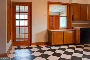 301 W Main St, Valley View, PA 17983 - Photo 39