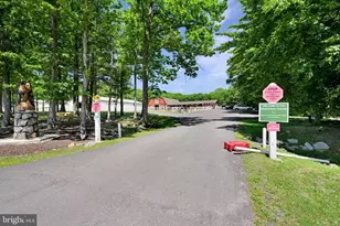 34 Golfwood Dr, Hazleton, PA 18202 - Photo 69