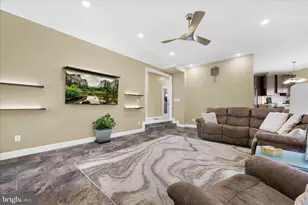 34 Golfwood Dr, Hazleton, PA 18202 - Photo 9