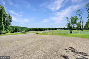 34 Golfwood Dr, Hazleton, PA 18202 - Photo 83