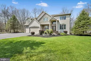 34 Golfwood Dr, Hazleton, PA 18202 - Photo 3