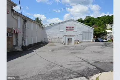 330 E Norwegian Street, Pottsville, PA 17901 - Photo 3