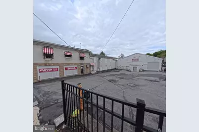 330 E Norwegian Street, Pottsville, PA 17901 - Photo 5