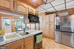 1758 West End Ave, Pottsville, PA 17901 - Photo 13
