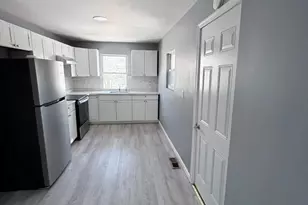 741 E Norwegian St, Pottsville, PA 17901 - Photo 5