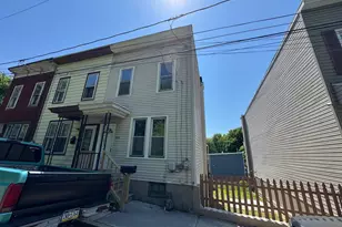 829 Fairview St, Pottsville, PA 17901 - Photo 1