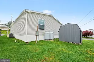 13 Frieden Manor, Schuylkill Haven, PA 17972 - Photo 3